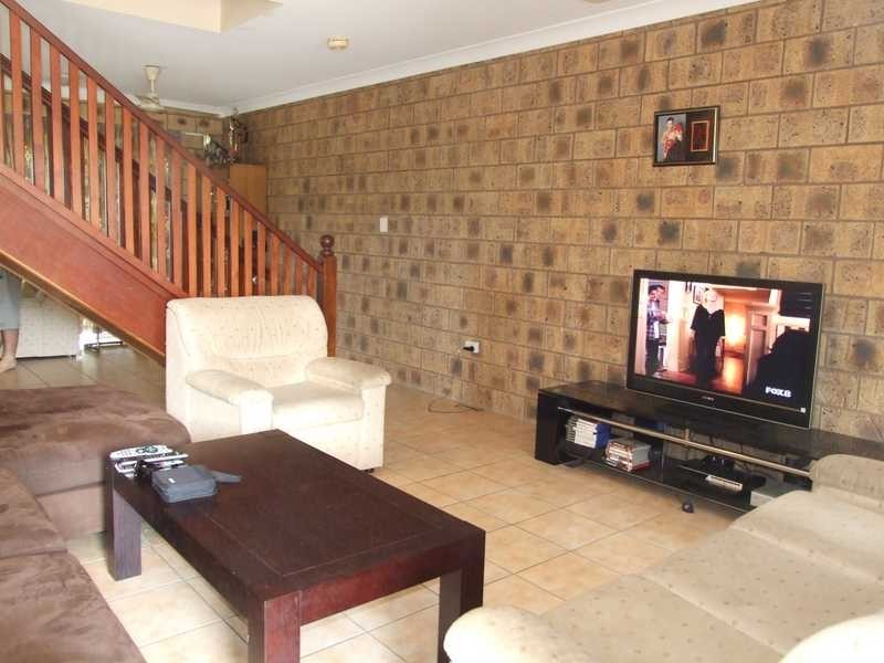 Unit 4/76 Thirteenth Avenue, Railway Estate QLD 4810