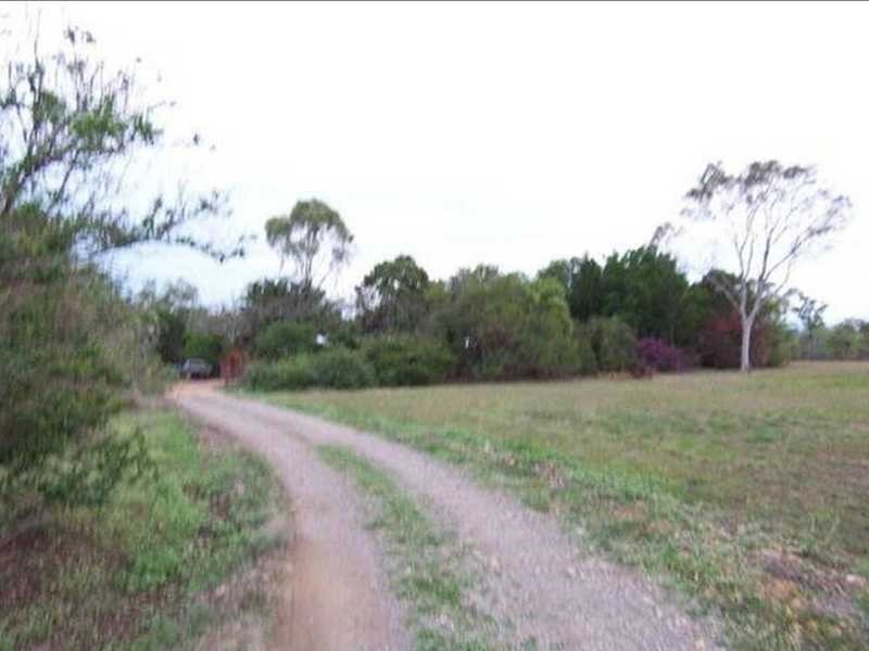 9 Nora Rd, Black River QLD 4818