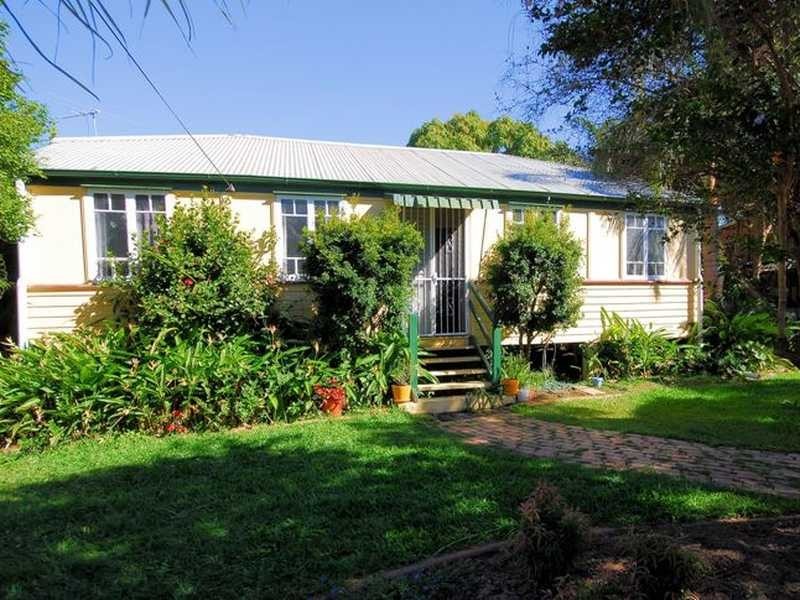 90 Tenth Avenue, Railway Estate QLD 4810