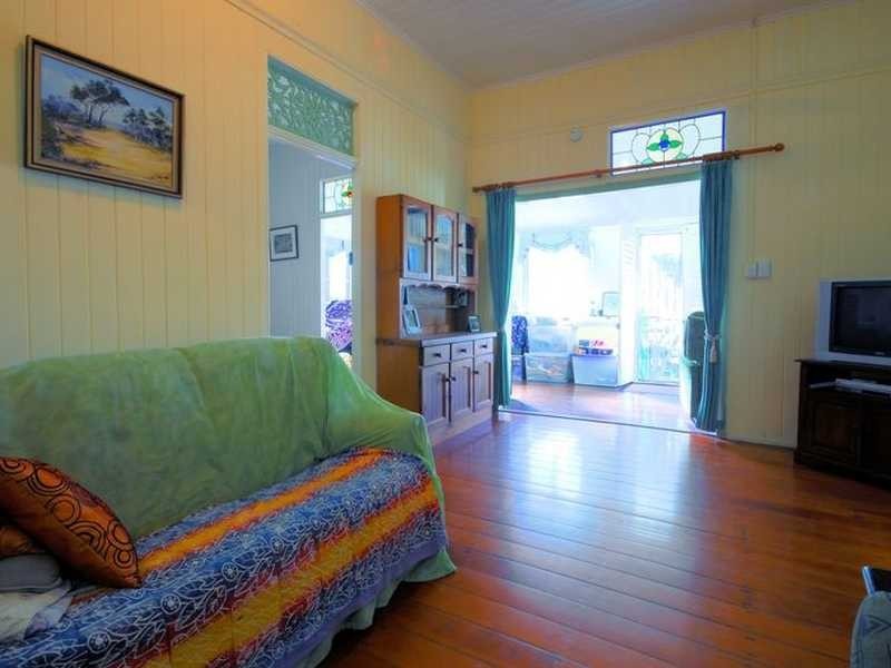 90 Tenth Avenue, Railway Estate QLD 4810