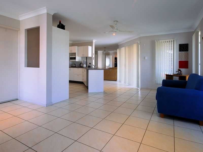12 Beaconsfield Avenue, Kirwan QLD 4817