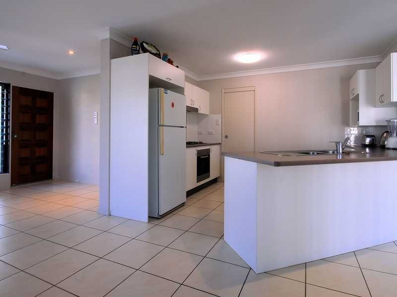 12 Beaconsfield Avenue, Kirwan QLD 4817