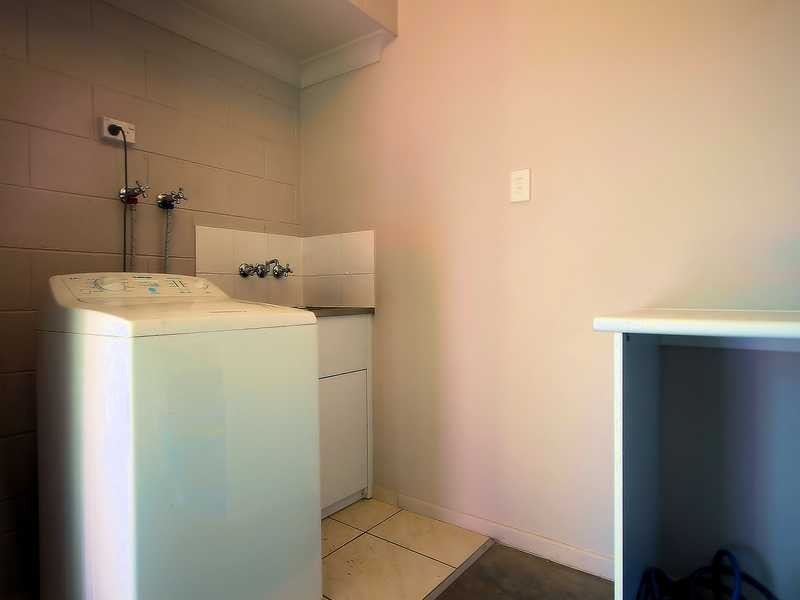 12 Beaconsfield Avenue, Kirwan QLD 4817