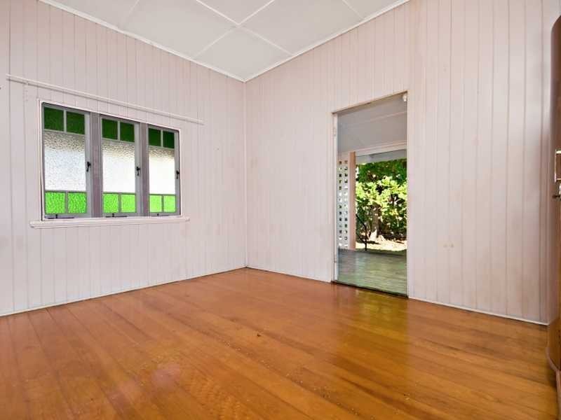 42 French Street, Pimlico QLD 4812