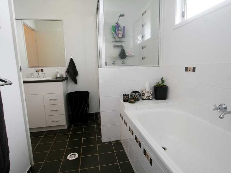 12 Drummond Court, Kirwan QLD 4817