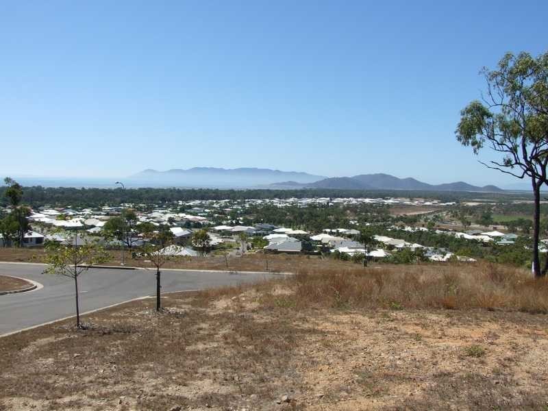 84 Goicoechea Drive, Bushland Beach QLD 4818