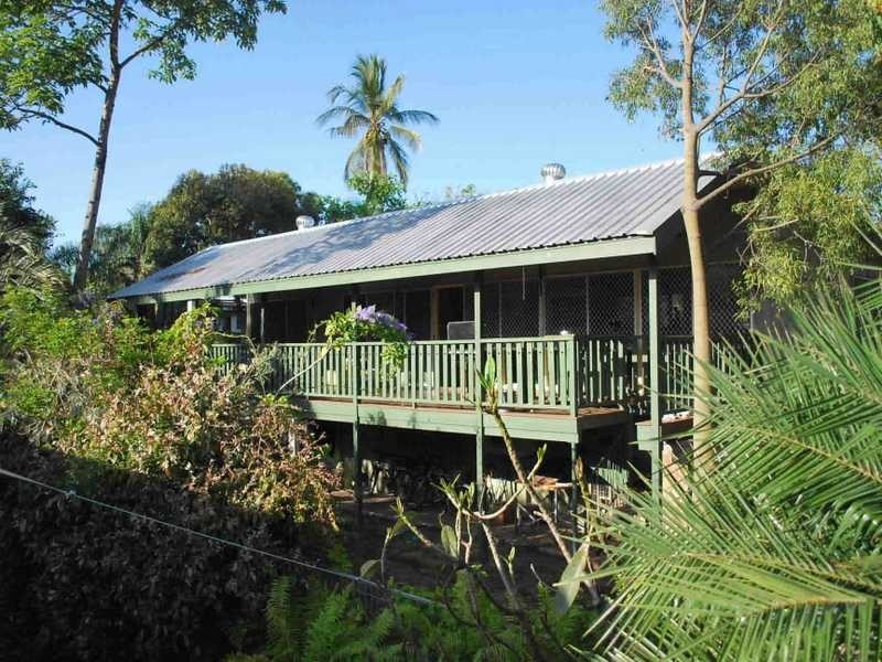 10 Esk Street, Rowes Bay QLD 4810