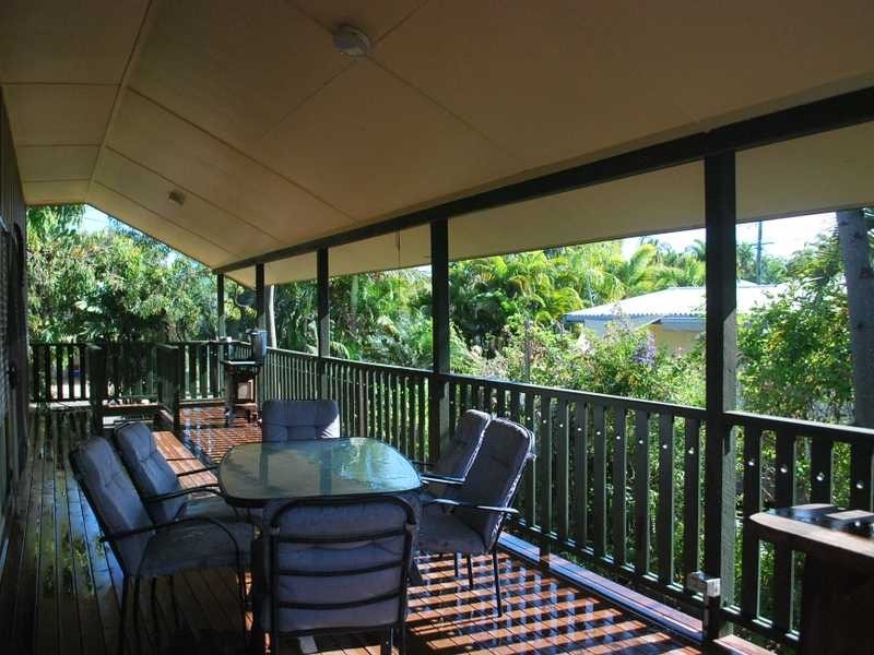 10 Esk Street, Rowes Bay QLD 4810