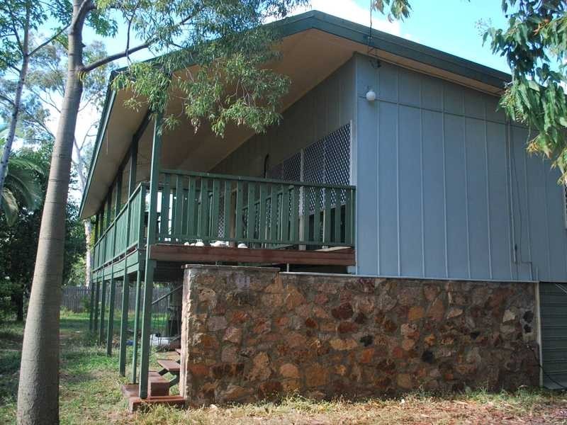 10 Esk Street, Rowes Bay QLD 4810