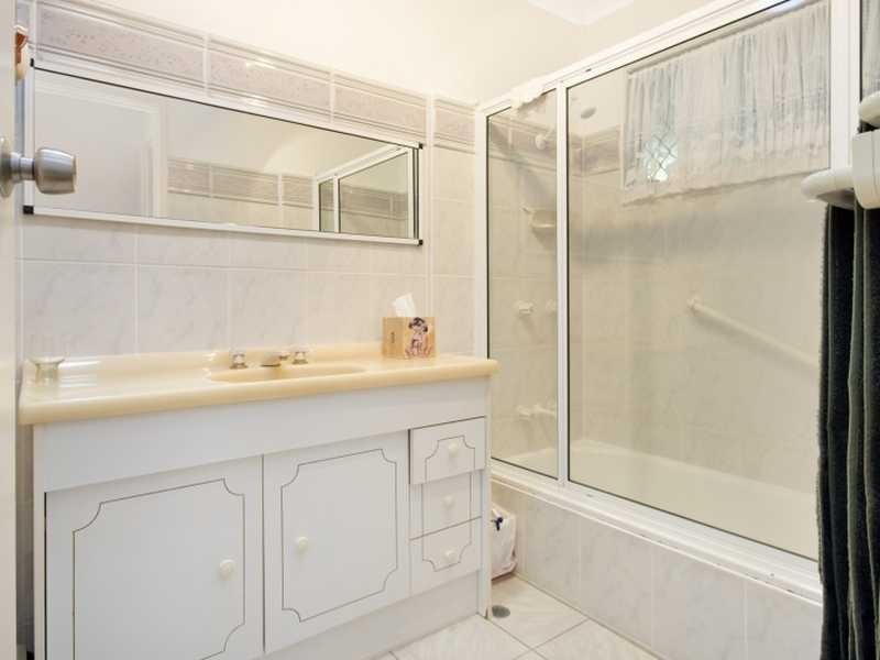 44 Roberts Street, Hermit Park QLD 4812