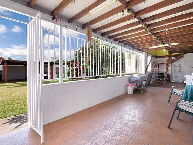 44 Roberts Street, Hermit Park QLD 4812