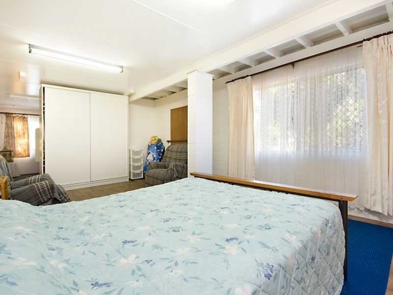 44 Roberts Street, Hermit Park QLD 4812