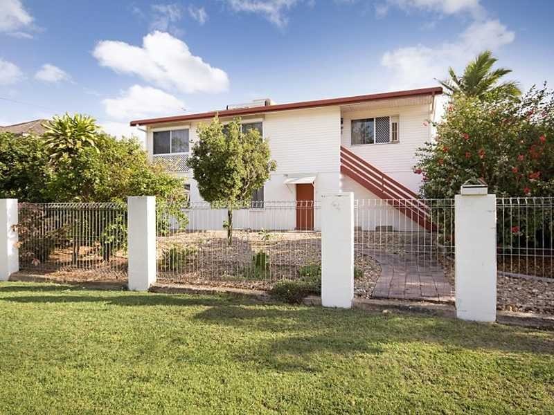 44 Roberts Street, Hermit Park QLD 4812