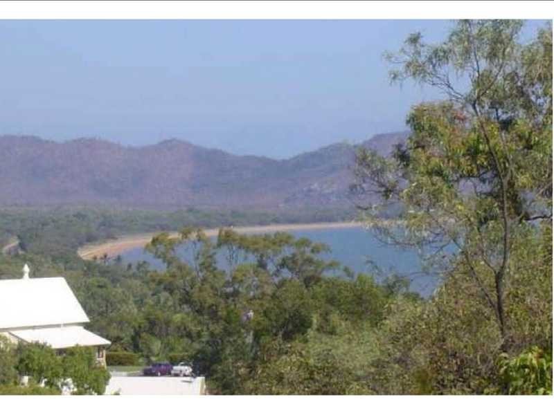 16 Chandon Place, Castle Hill QLD 4810