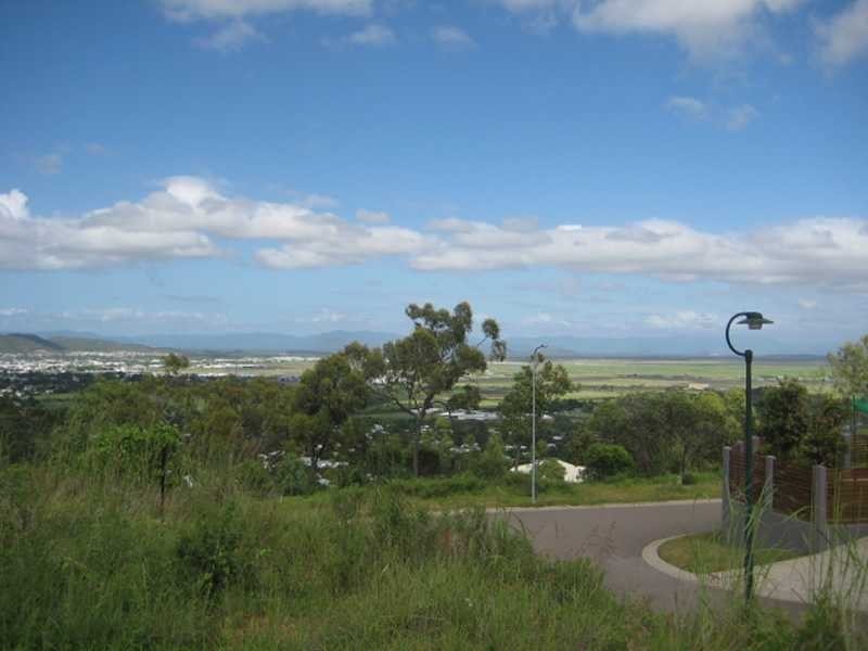 2 Ascot Place, Castle Hill QLD 4810