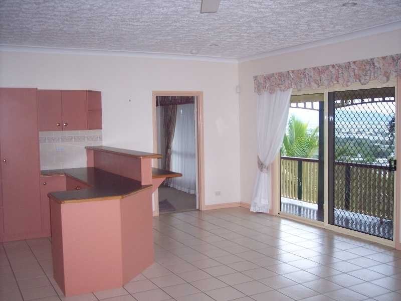 Unit 26/18 High Vista Drive, Mount Louisa QLD 4814