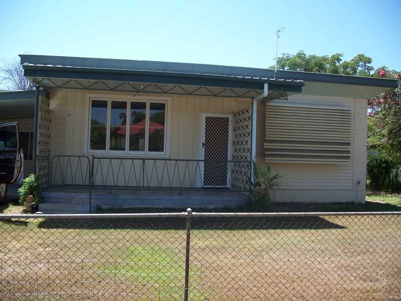 23 Nix Street, West End QLD 4810