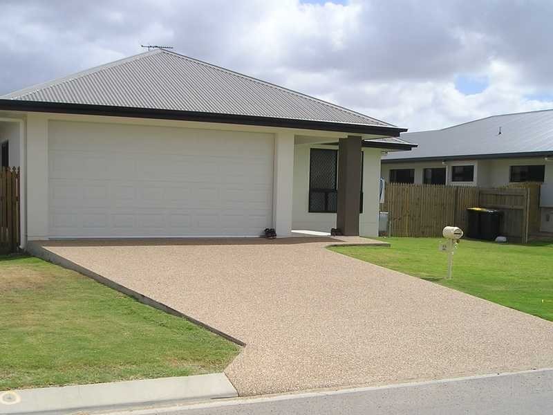 12 Beaconsfield Avenue, Kirwan QLD 4817