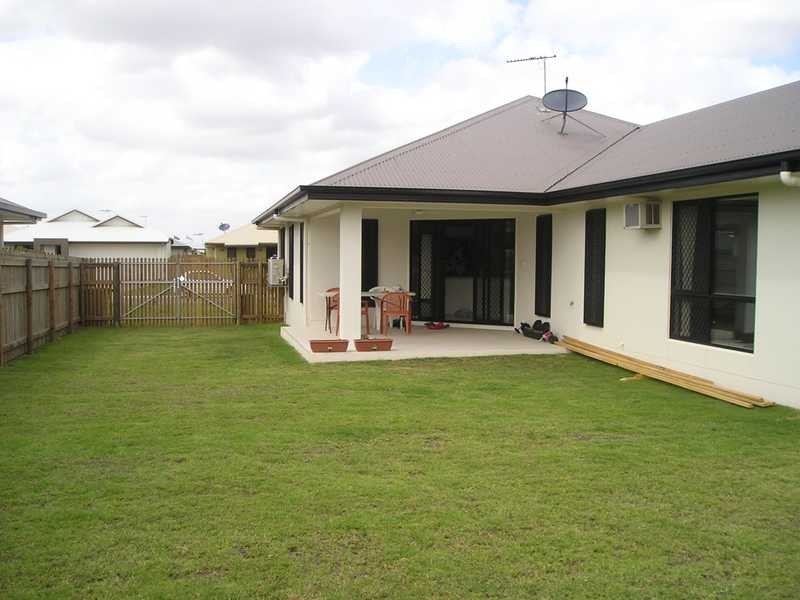 12 Beaconsfield Avenue, Kirwan QLD 4817