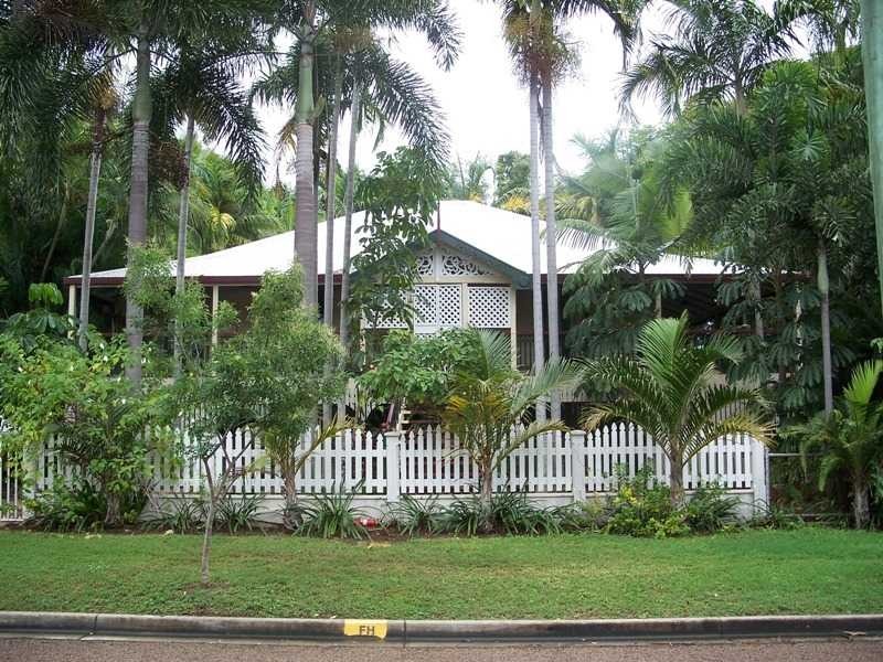 33 Armstrong Street, Hermit Park QLD 4812