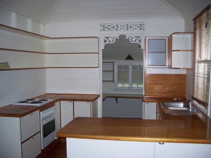 33 Armstrong Street, Hermit Park QLD 4812