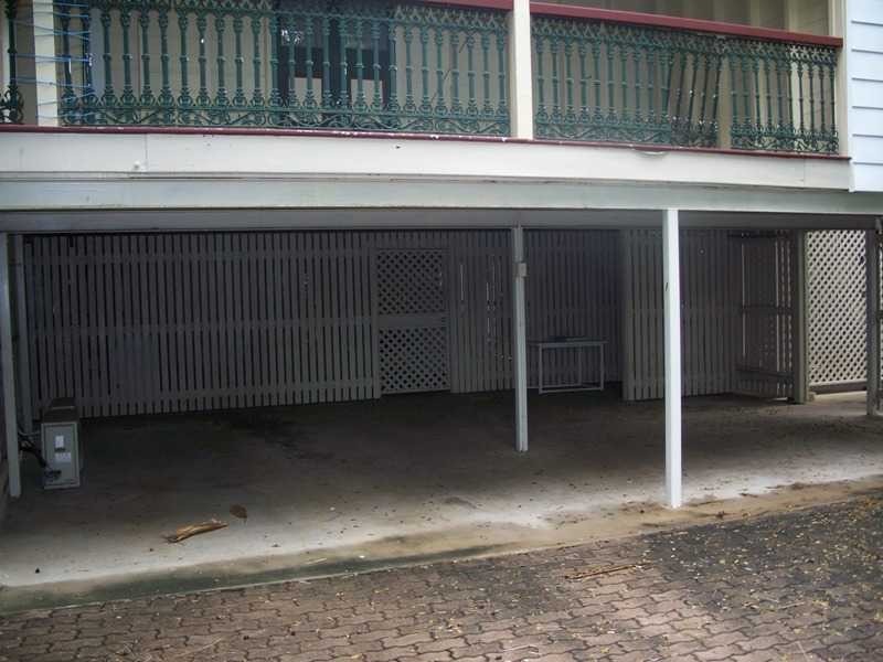 33 Armstrong Street, Hermit Park QLD 4812