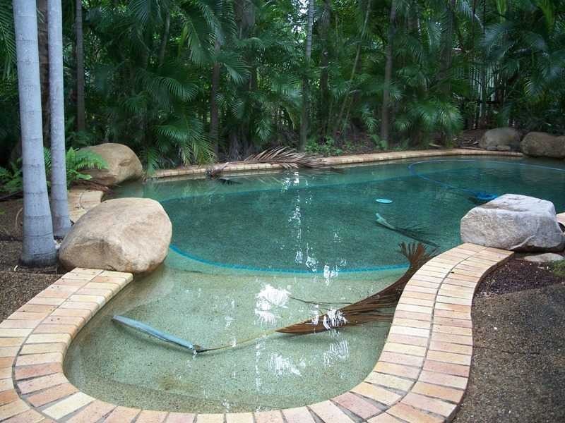 33 Armstrong Street, Hermit Park QLD 4812