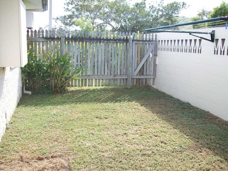 Unit 1/20 Crauford Street, West End QLD 4810