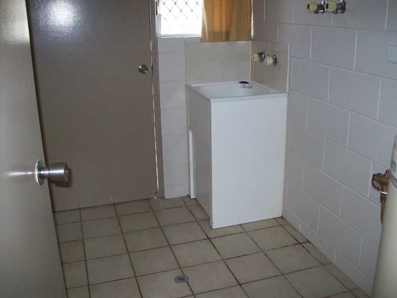 Unit 1/20 Crauford Street, West End QLD 4810