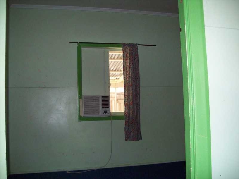 24 Nix Street, West End QLD 4810