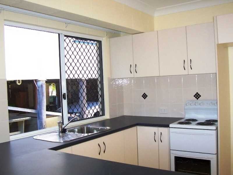 71 Perkins Street, South Townsville QLD 4810