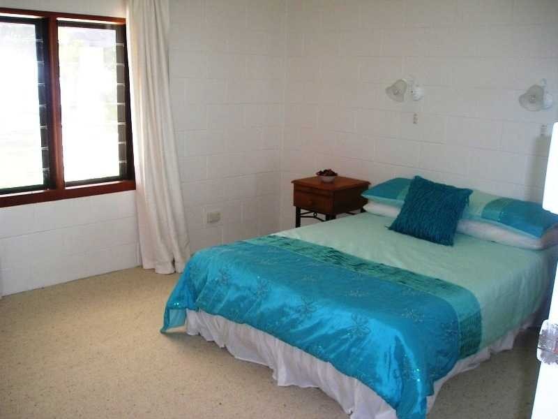 95 Cay Street, Saunders Beach QLD 4818