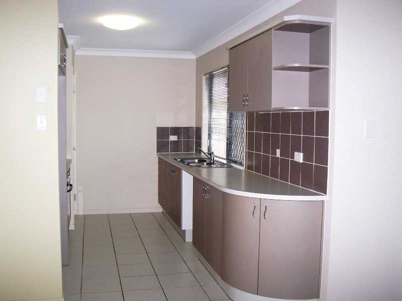 3 Chancellor Court, Kelso QLD 4815