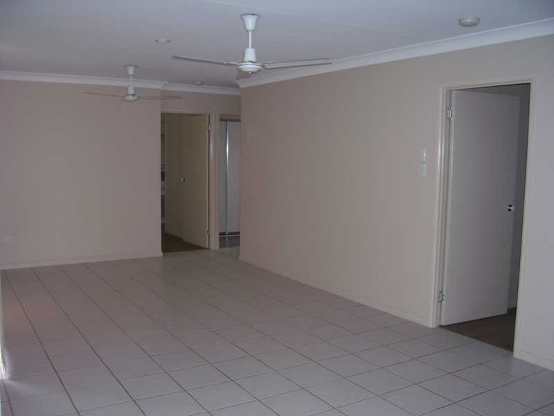 3 Chancellor Court, Kelso QLD 4815