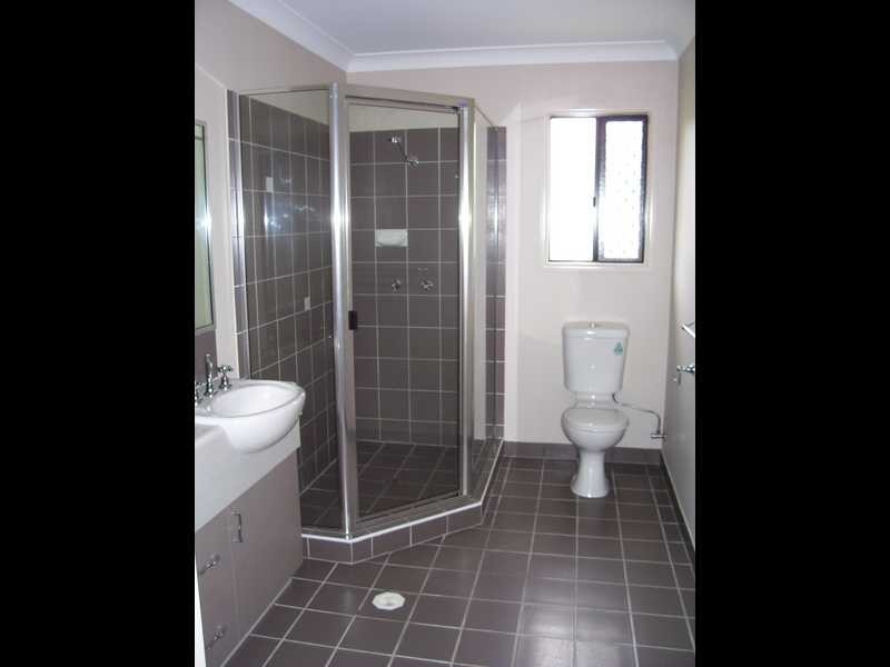 3 Chancellor Court, Kelso QLD 4815