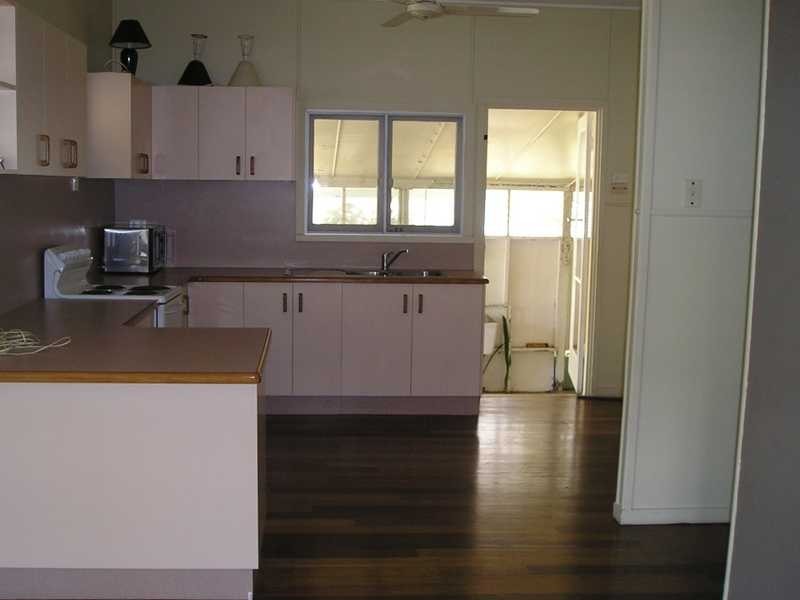 3 Brisk Street, Rowes Bay QLD 4810