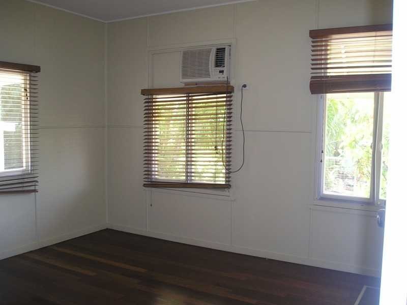 3 Brisk Street, Rowes Bay QLD 4810