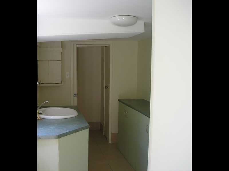 18 Palm Street, Rowes Bay QLD 4810