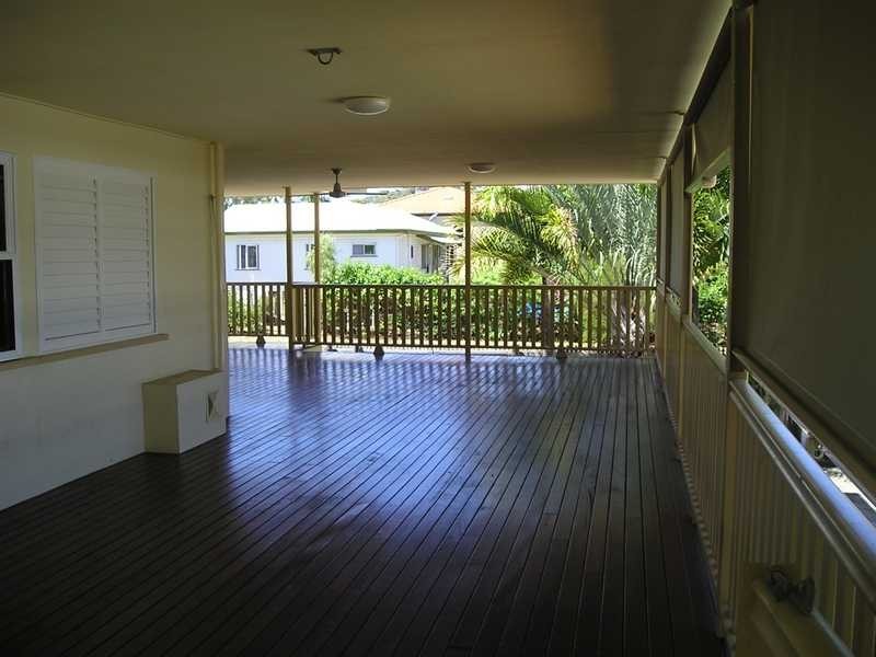 18 Palm Street, Rowes Bay QLD 4810