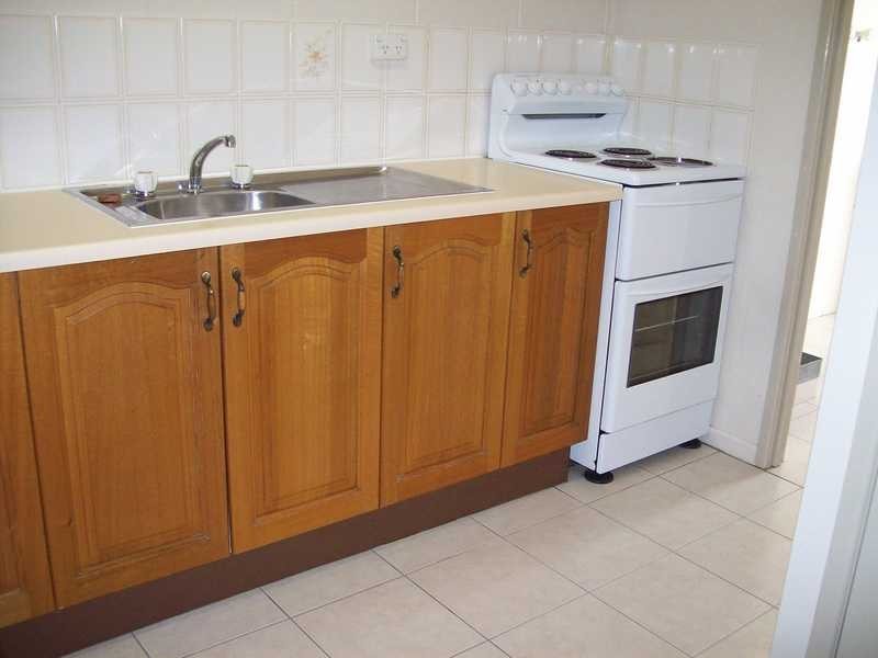 Unit 4/20 Crauford Street, West End QLD 4810