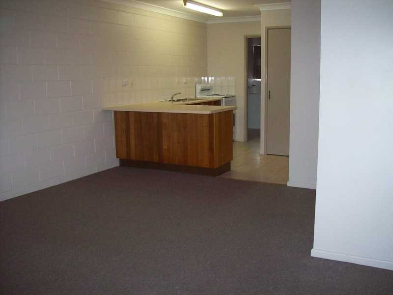 Unit 4/20 Crauford Street, West End QLD 4810