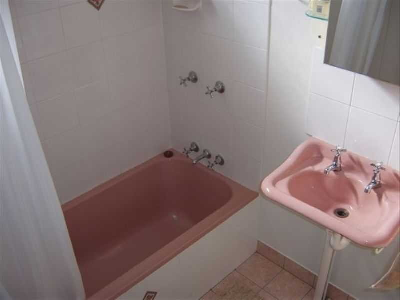 21 Henry Street, West End QLD 4810