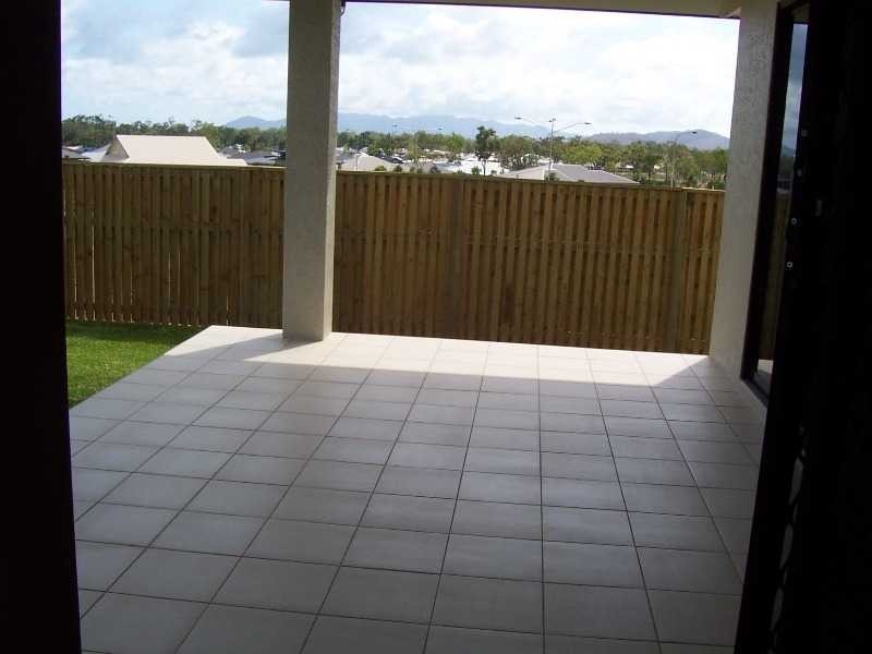 12 Baxendell Place, Bushland Beach QLD 4818