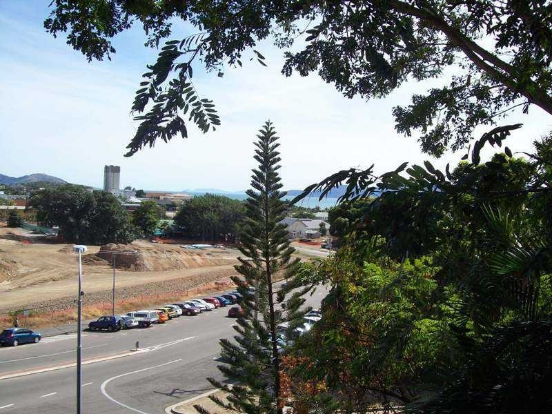 Unit 2/1 Fryer Street, North Ward QLD 4810