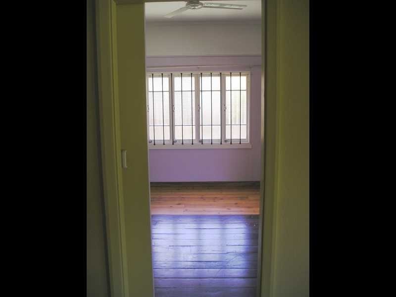 Unit 2/9 Plant Street, West End QLD 4810