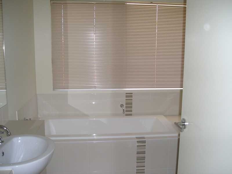 10 Yarra Crescent, Kelso QLD 4815