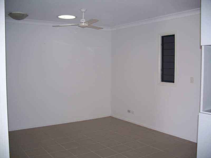 7 Crista Court, Kelso QLD 4815