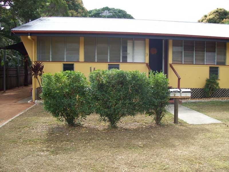 Unit 2/9 Plant Street, West End QLD 4810
