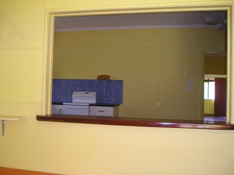 Unit 2/9 Plant Street, West End QLD 4810