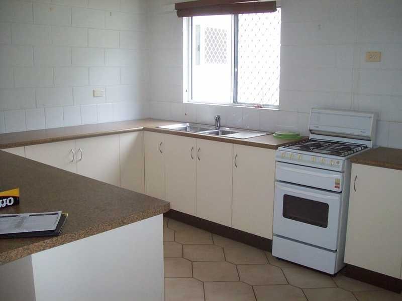 Unit 2/133 Howlett Street, Currajong QLD 4812